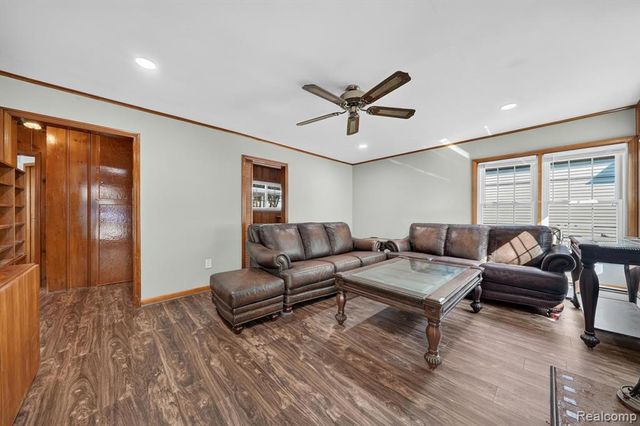 28805 Melvin Street, Roseville, MI 48066
