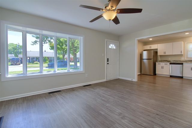 18266 Hamann Street, Riverview, MI 48193
