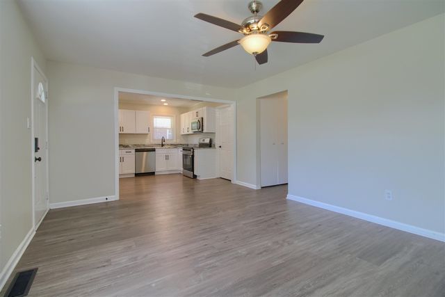 18266 Hamann Street, Riverview, MI 48193