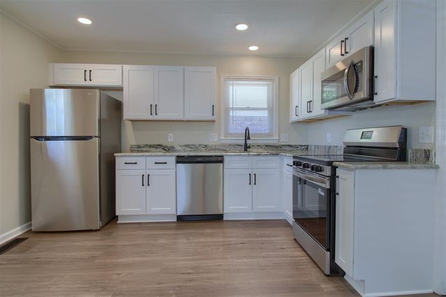 18266 Hamann Street, Riverview, MI 48193