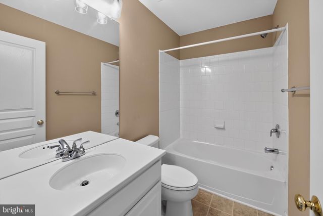 1825 DARLINGTON LN, Chester Springs, PA 19425