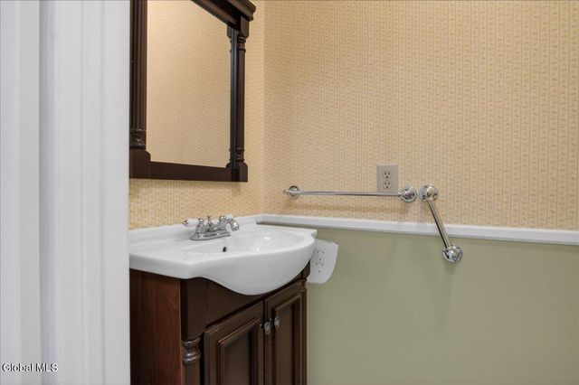 23 Christina Court, Saratoga Springs, NY 12866