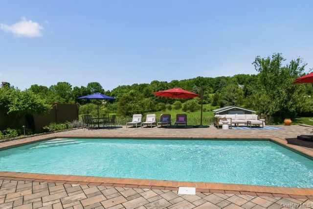 10 Jones Road, Warwick, NY 10990
