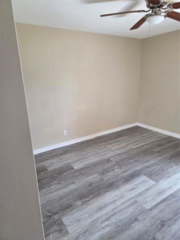 8218 NW 8 Place 2, Plantation, FL 33324