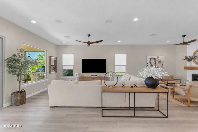 362 E VETERANS Way, Queen Creek, AZ 85140