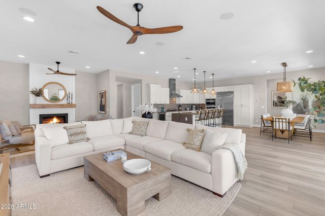 362 E VETERANS Way, Queen Creek, AZ 85140