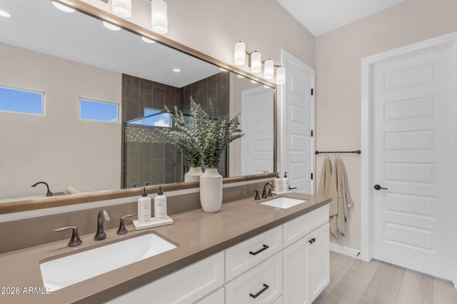 362 E VETERANS Way, Queen Creek, AZ 85140