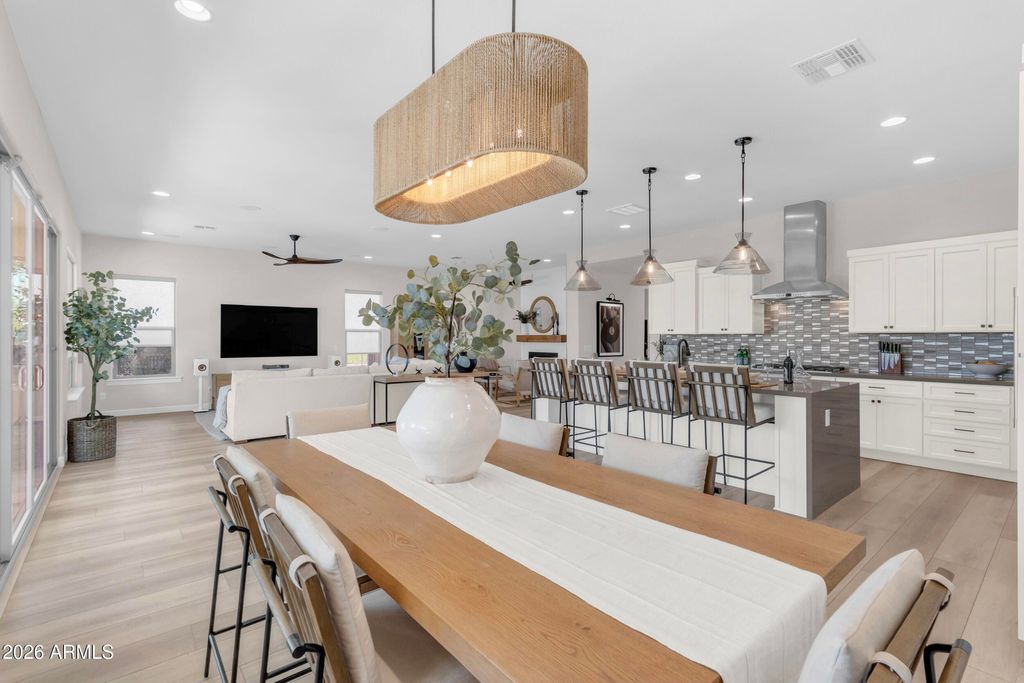 362 E VETERANS Way, Queen Creek, AZ 85140 — photo 4