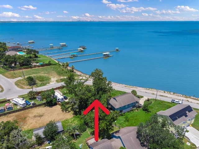 4306 Boulevard Street, Bacliff, TX 77518