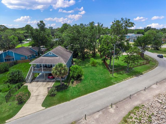 4306 Boulevard Street, Bacliff, TX 77518