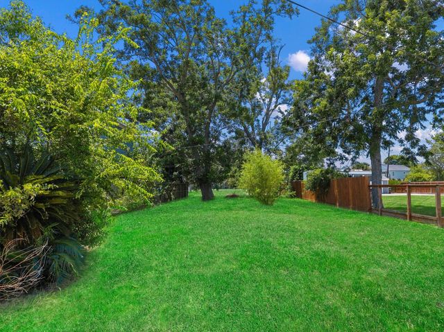 4306 Boulevard Street, Bacliff, TX 77518
