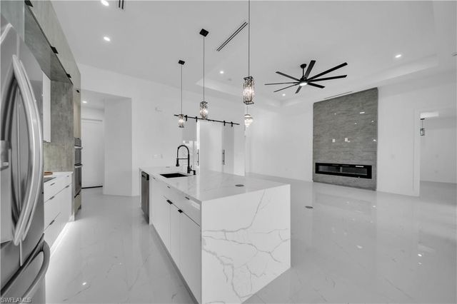 2218 SW 15th AVE, Cape Coral, FL 33991