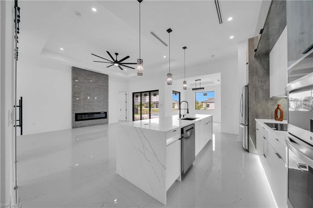 2218 SW 15th AVE, Cape Coral, FL 33991