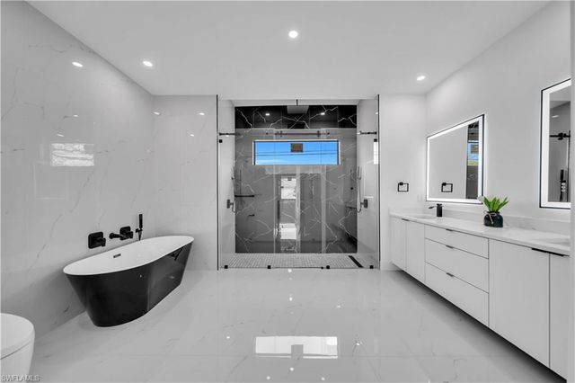 2218 SW 15th AVE, Cape Coral, FL 33991