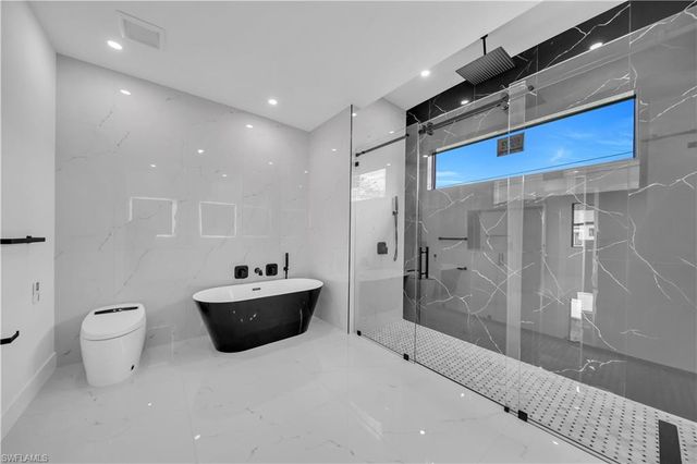 2218 SW 15th AVE, Cape Coral, FL 33991