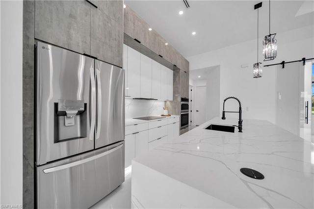 2218 SW 15th AVE, Cape Coral, FL 33991