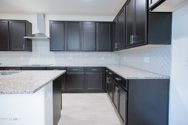 8437 W MEDLOCK Drive 035, Glendale, AZ 85305