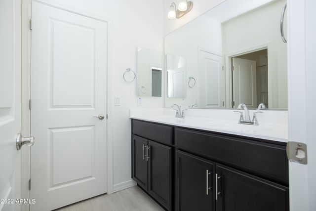 8437 W MEDLOCK Drive 035, Glendale, AZ 85305