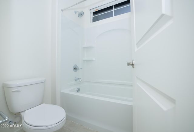 8437 W MEDLOCK Drive 035, Glendale, AZ 85305