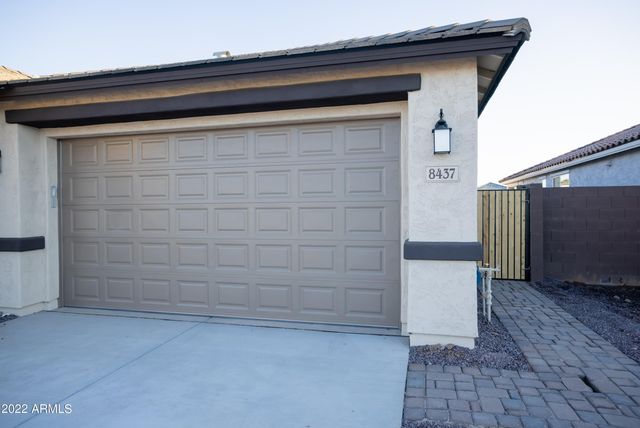 8437 W MEDLOCK Drive 035, Glendale, AZ 85305