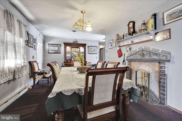 512 SCHOOL DR, Fredericksburg, PA 17026