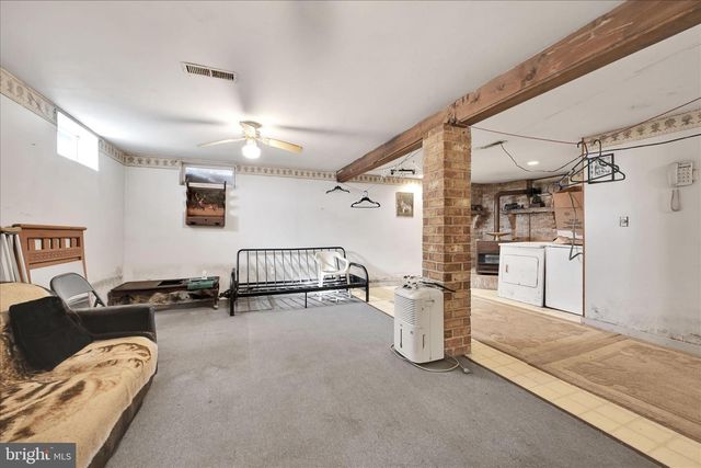 512 SCHOOL DR, Fredericksburg, PA 17026