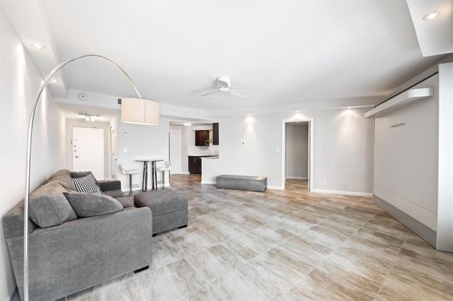 3800 GALT OCEAN Drive 1009, Fort Lauderdale, FL 33308