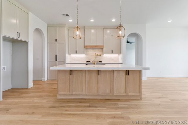 11215 S 217th East Avenue, Broken Arrow, OK 74014