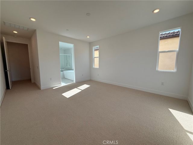 29635 Corte Ballenas, Valencia, CA 91354