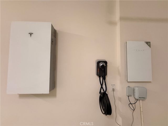 29635 Corte Ballenas, Valencia, CA 91354