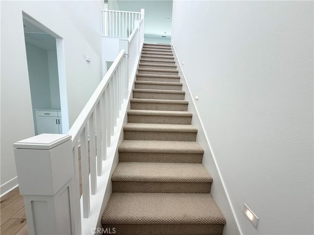 29635 Corte Ballenas, Valencia, CA 91354