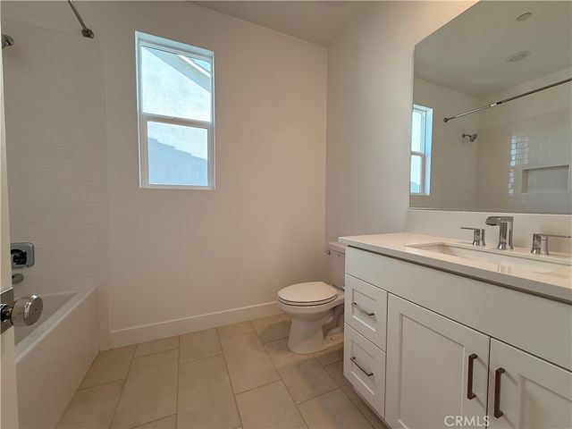 29635 Corte Ballenas, Valencia, CA 91354