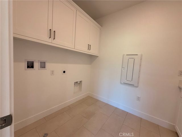 29635 Corte Ballenas, Valencia, CA 91354