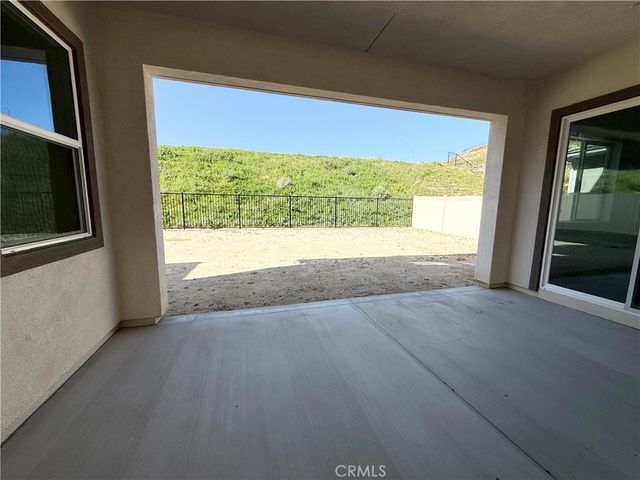 29635 Corte Ballenas, Valencia, CA 91354