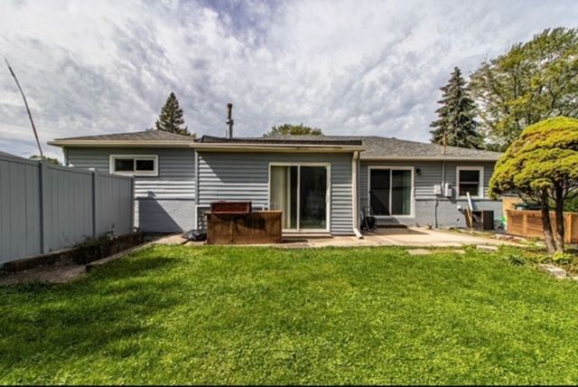 725 CUMBERLAND Street, Hoffman Estates, IL 60169