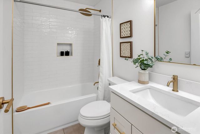560 NE Alder Street, Issaquah, WA 98027