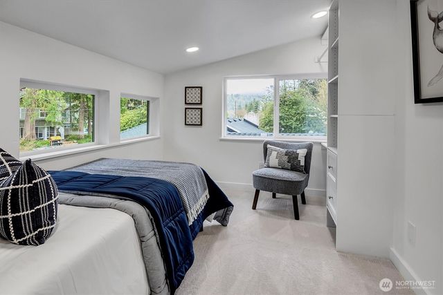 560 NE Alder Street, Issaquah, WA 98027