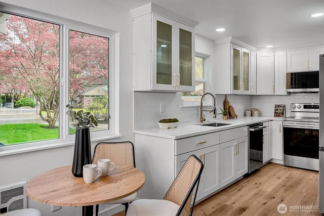 560 NE Alder Street, Issaquah, WA 98027