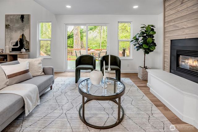 560 NE Alder Street, Issaquah, WA 98027