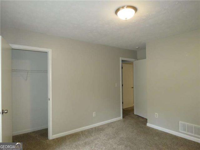 467 PINEBURR Lane, Stone Mountain, GA 30087