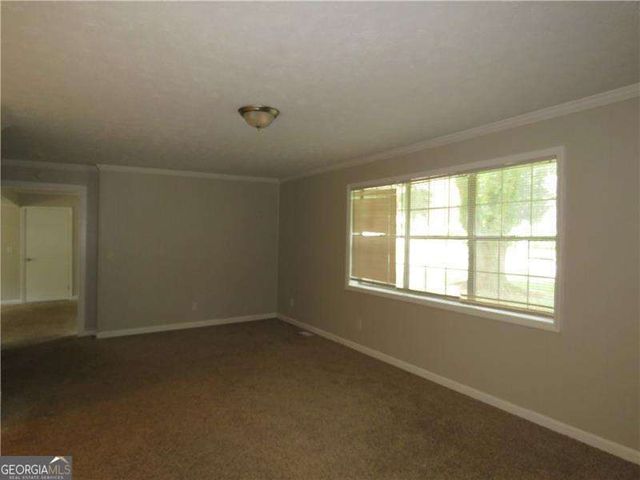 467 PINEBURR Lane, Stone Mountain, GA 30087