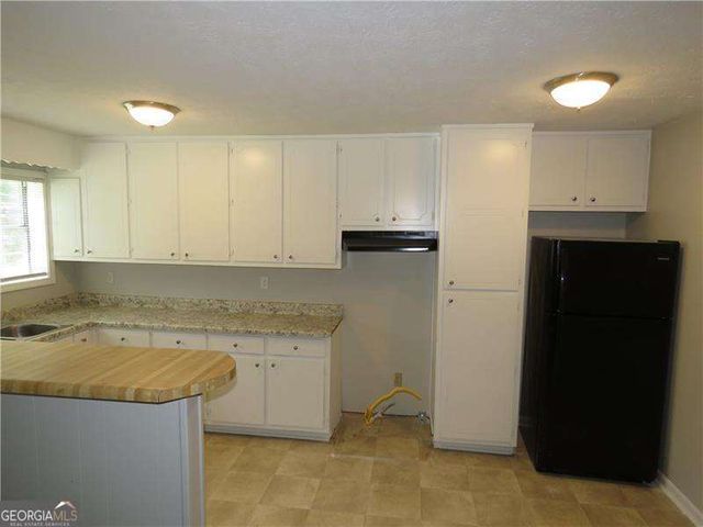 467 PINEBURR Lane, Stone Mountain, GA 30087