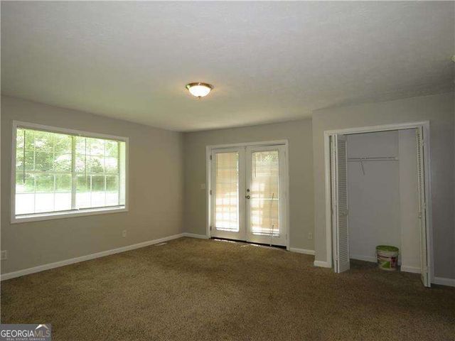 467 PINEBURR Lane, Stone Mountain, GA 30087