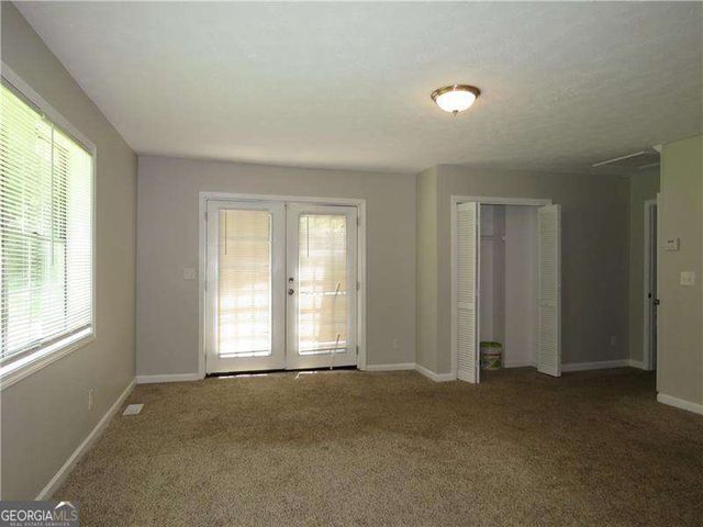 467 PINEBURR Lane, Stone Mountain, GA 30087