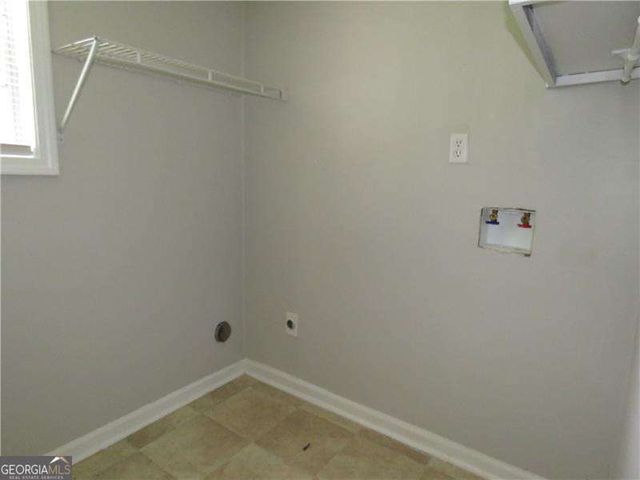 467 PINEBURR Lane, Stone Mountain, GA 30087