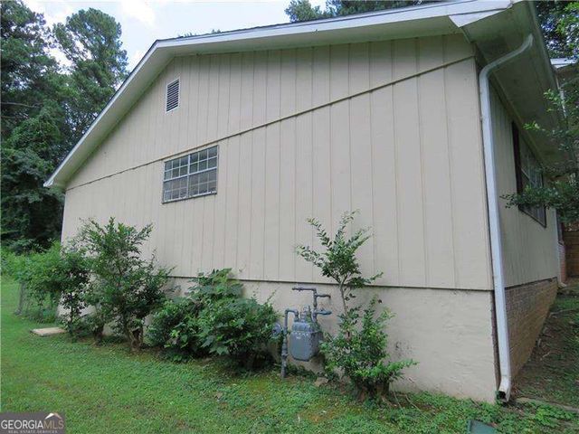 467 PINEBURR Lane, Stone Mountain, GA 30087