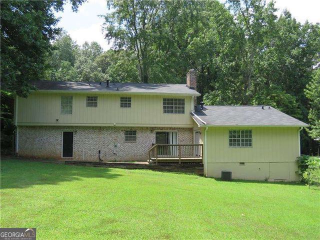 467 PINEBURR Lane, Stone Mountain, GA 30087