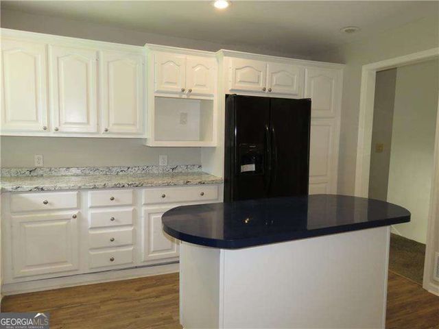 467 PINEBURR Lane, Stone Mountain, GA 30087