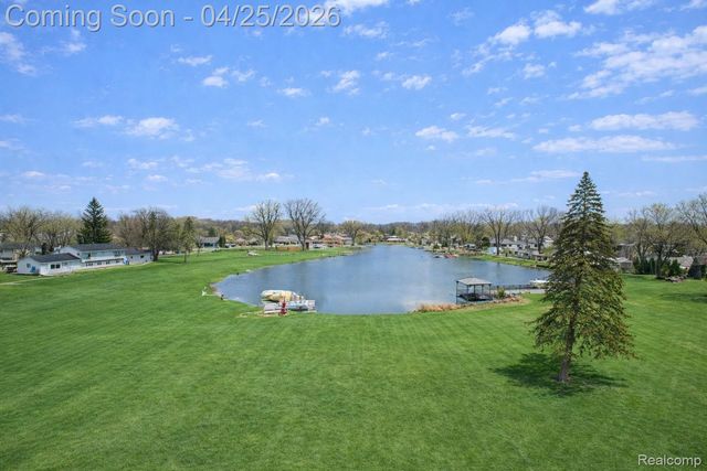 7461 Biscayne Avenue, White Lake Charter Township, MI 48383