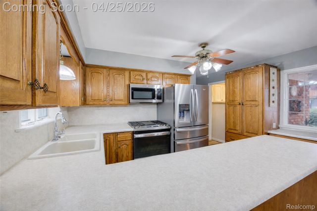 7461 Biscayne Avenue, White Lake Charter Township, MI 48383